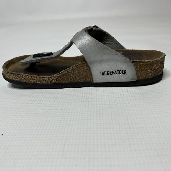 Birkenstock Young Gizeh Silver Leather Sandals Size 31 EU 13 US Narrow Strap - Picture 4 of 9